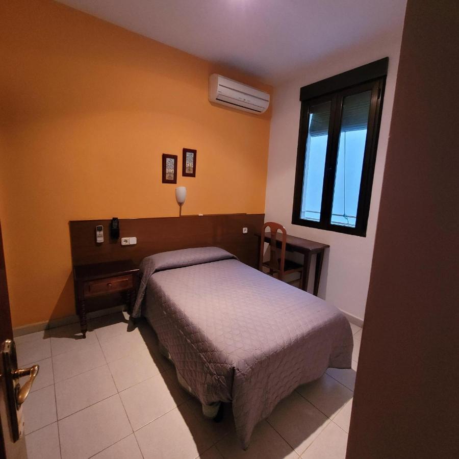 Hostal Pan America Мадрид Екстер'єр фото