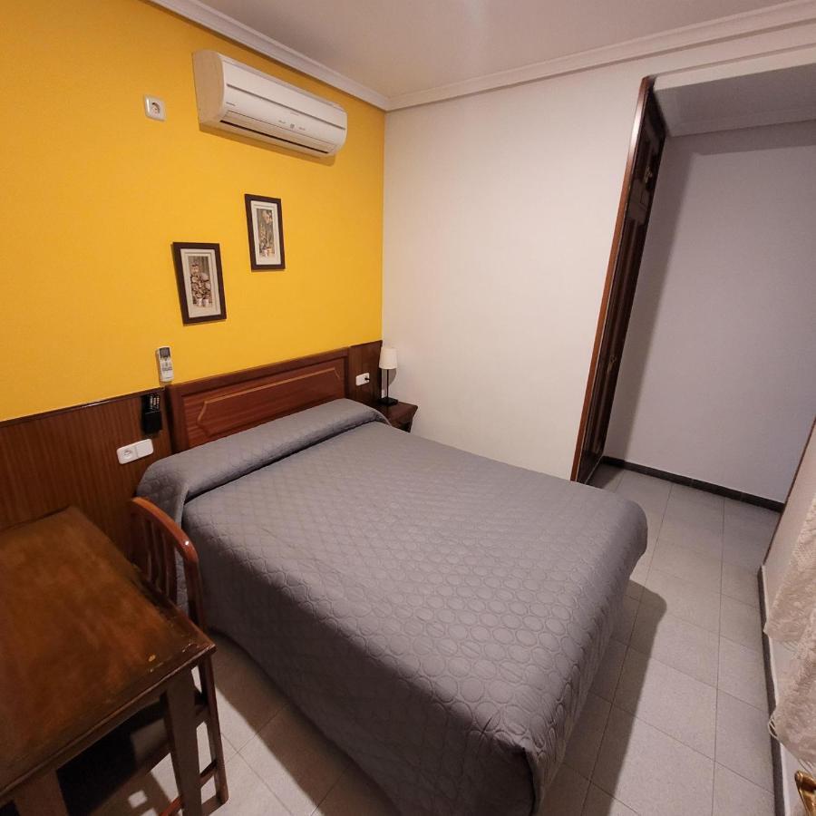 Hostal Pan America Мадрид Екстер'єр фото