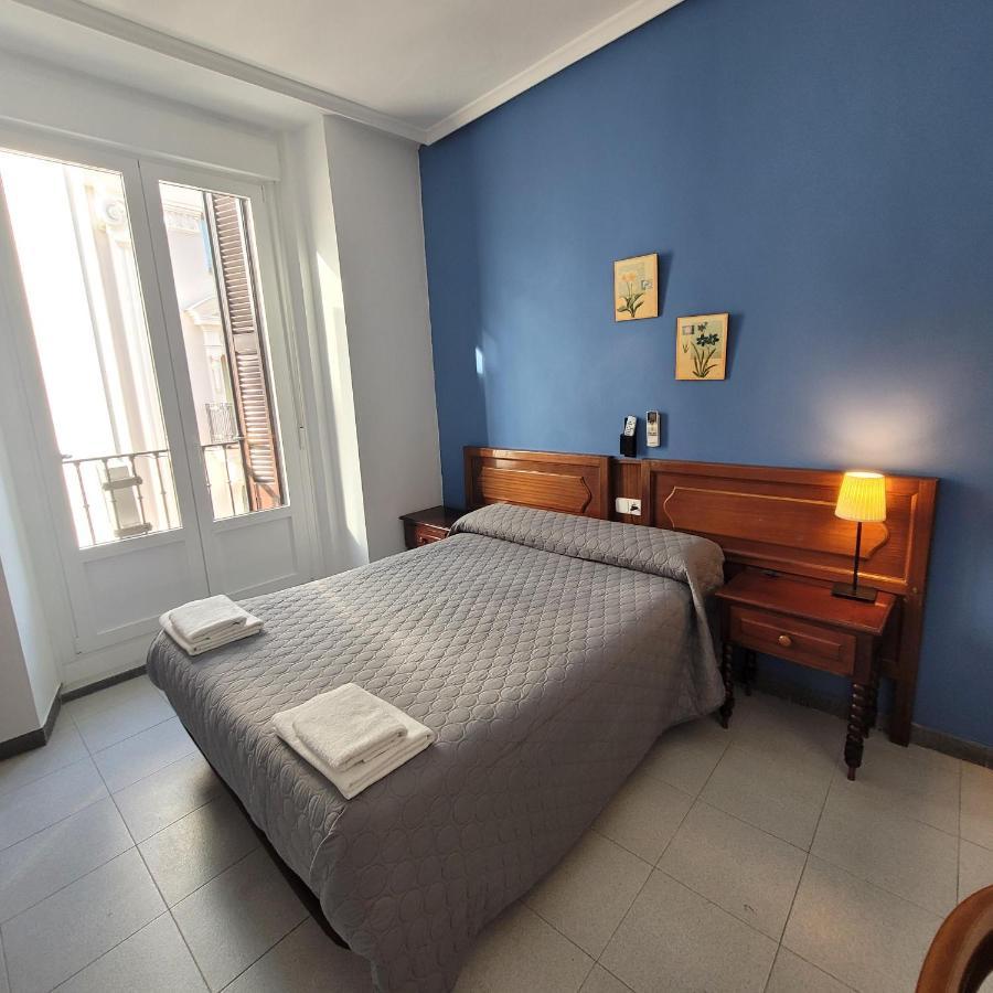 Hostal Pan America Мадрид Екстер'єр фото