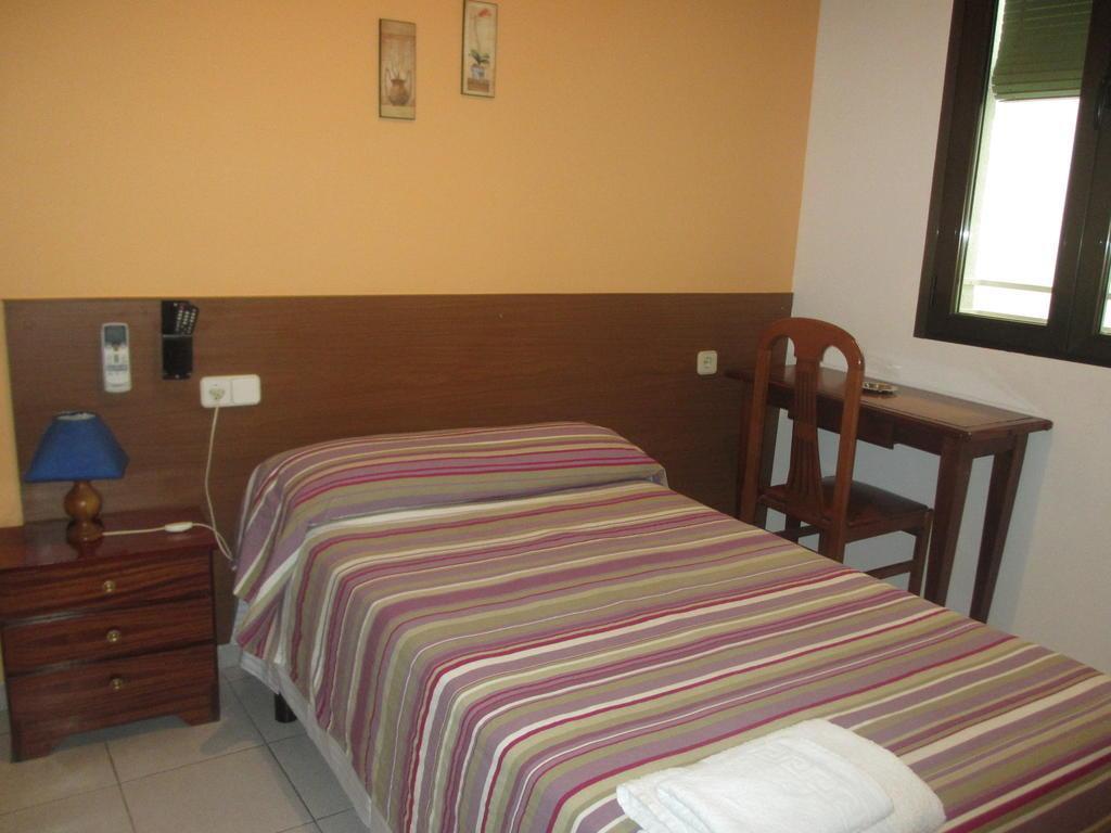 Hostal Pan America Мадрид Екстер'єр фото